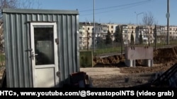 Строительство многоэтажного дома рядом с севастопольской гимназией №10, февраль 2026 года