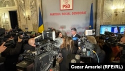 Asaltul televiziunilor asupra candidatului Marcel Ciolacu continuă până la momentul în care acesta a decis, brusc, să părăsească încăperea, în jurul orei 21.30, fără a reveni