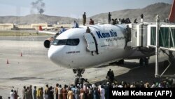 Pe aeroportul din Kabul, 16 august 2021