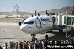 Евакуація в аеропорту Кабула. 16 серпня 2021 року