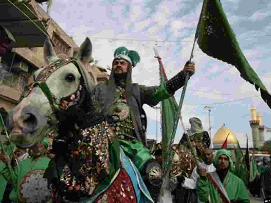 Карбало, Ироқ. 18 январ - Шиаҳо барои сугвории набераи паёмбари Ислом ба дашти Карбало омаданд.