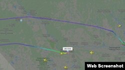 Маршрут авиарейса Сургут – Москва в трекере Flightradar.
