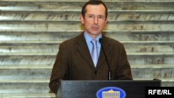 ერიკ ფურნიე საქართველოში საფრანგეთის ელჩის თანამდებობაზე ყოფნის დროს. თბილისი, 2009 წლის 25 ნოემბერი