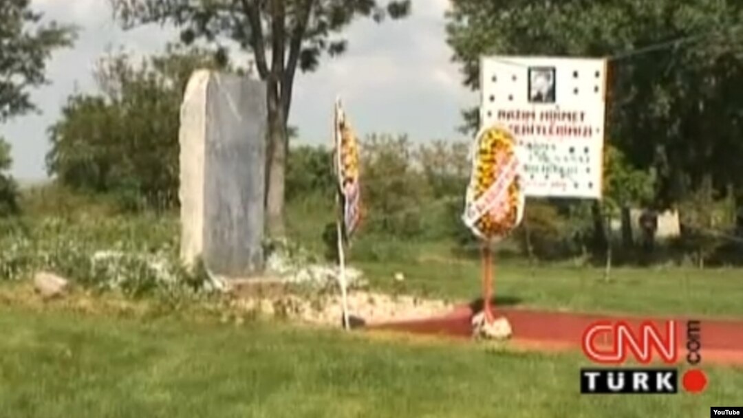 Nazim Hikmətin Eskişhirdəki rəmzi məzarı