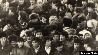 Орыс қыздары онлайн порно сидя бет Tinto Brass порно эротика