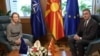 Šefica EU diplomatije Kaja Kallas sa premijerom Sjeverne Makedonije Hristijanom Mickoski u Skoplju, 23. maj 2025. 