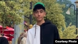 Taha Safari, în vârstă de 16 ani, a fost împușcat în provincia Lorestan pe 1 ianuarie și a murit ulterior din cauza rănilor.