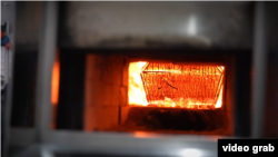 Работа печи крематория возле села Красная Зорька Симферопольского района