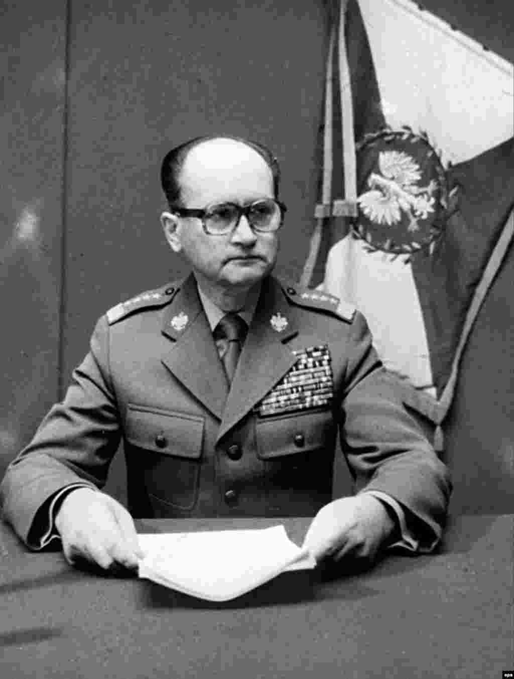 A file photo made available on 25 May shows Jaruzelski announcing martial law in Poland on December 13, 1981. He cited purported evidence of the planning of a coup, including involving Solidarity leaders.