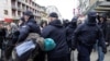 "Postoje brojni izveštaji o prekomernoj upotrebi sile od strane policije", navodi u izjavi komesar Majkl O'Fleri, detalj sa protesta u Beogradu 31. marta 2026. godine