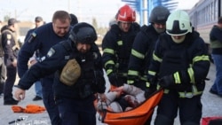 Орусиянын реактивдүү дрону № 866 Днепр – Запорожье багытындагы поезд турган платформаларынын бирине тийген. 29-октябрь, 2026-жыл 