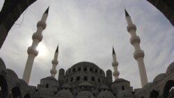 Жаңы бийлик дин саясатын жаңыча жүргүзөбү?