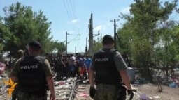 Migrants Stream Into Macedonia