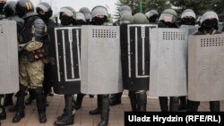 Ачапленьне Палаца Незалежнасьці, 23 жніўня 2020 году.