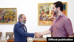 Հայաստանի վարչապետ Նիկոլ Փաշինյանն ընդունում է «Ռեդդիթ»֊ի համահիմնադիր Ալեքսիս Օհանյանին, Երևան, 27-ը հունիսի, 2018թ․ 