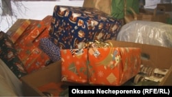 Подарунки, які привезли волонтери