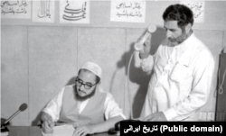 صادق خلخالی در دوران ریاستش بر دادگاه‌های انقلاب در ایران