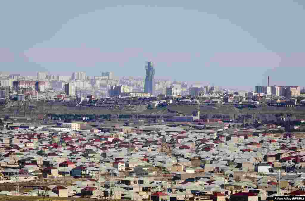 Bakının bir hissəsi vulkan dağından belə görünür.