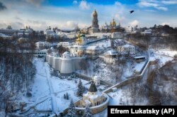 Vedere aeriană cu Mănăstirea Ortodoxă a Peșterilor, veche de 1000 de ani, Kiev, Ucraina, 15 ianuarie 2021.