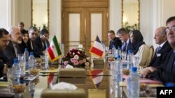 Իրանի և Ֆրանսիայի արտգործնախարարներ Մոհամադ Ջավադ Զարիֆի և Լորան Ֆաբիուսի բանակցությունները Թեհրանում, 29-ը հուլիսի, 2015թ․