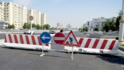 Aşgabat: Parahat -1, 2 etrapçalaryna barýan ýollar beton böwetler bilen petiklendi