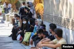 Afghan refugees living in Iran say the current situation in Iran has made their lives even more difficult. (file photo)