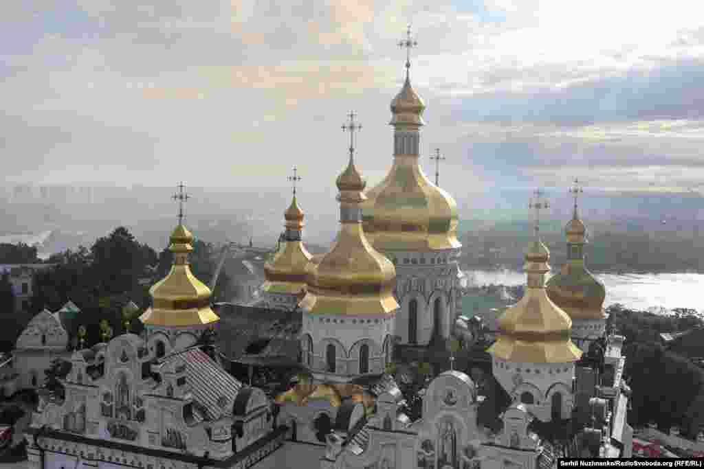 За словами французького міністра, Росія «вкотре продемонструвала всю жорстокість своїх дій», завдавши серйозних пошкоджень Успенському собору Києво-Печерської лаври – об’єкту Світової спадщини ЮНЕСКО. «Це, очевидно, є абсолютно неприйнятним», – додав він
