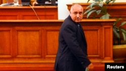 Premierul Boiko Borisov după prezentarea demisiei în Parlament