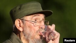 Former Cuban leader Fidel Castro: "Exactly the opposite."