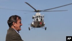 6 cентября 2011 года. Бывший канцлер ФРГ Герхард Шредер готовится к торжественному открытию первой очереди "Северного потока"