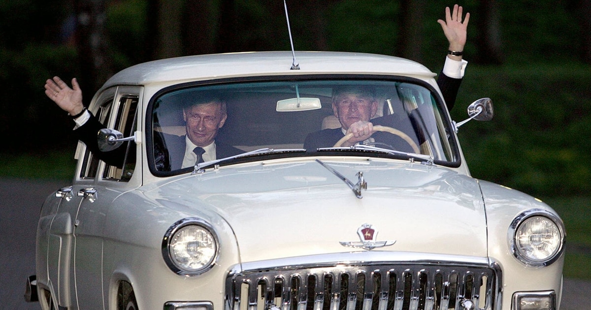 That Old Car Smell: Soviet Motor Nostalgia Grows Among Russian Elite