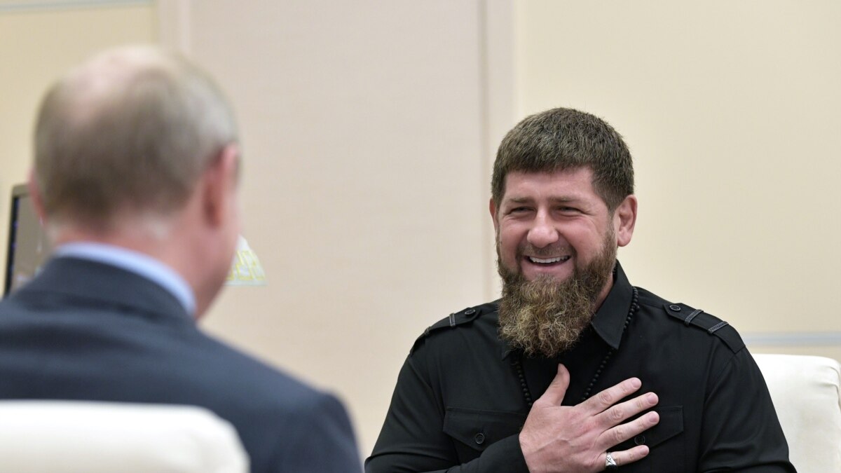 lider-chechni-predlagaet-chtoby-putin-poghiznenno-byl-prezidentom-rossii Лидер Чечни предлагает, чтобы Путин пожизненно был президентом России