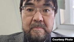 Алматылық тәуелсіз байқаушы Елмар Құсайынов