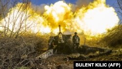 Украинская артиллерия бьет по позициям противника в Донецкой области