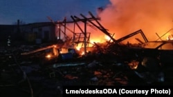 ოდესის ოლქის სამხედრო ადმინისტრაციამ 14 აპრილს გაავრცელა იზმაილის პორტის რაიონზე რუსული დრონებით შეტევის შედეგების ამსახველი ფოტოები 