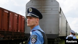Поїзд, яким сьогодні до Харкова привезли останки жертв катастрофи літака, 22 липня 2014 року