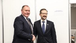 Ministrul moldovean de externe, Aureliu Ciocoi, împreună cu secretarul general al OSCE, Thomas Greminger, la Bratislava, 6 decembrie 2019