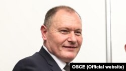 Un interviu cu ministrul de Externe, Aureliu Ciocoi