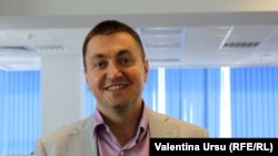  Veaceslav Platon, reprezentându-l pe singurul candidat independent, Veaceslav Valico , Chișinău, 6 iulie 2021.