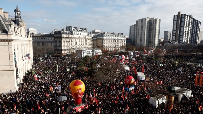 اعتصاب‌ و تظاهرات در فرانسه علیه طرح افزایش سن بازنشستگی از ۶۲ به ۶۴ سال