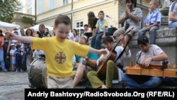 Немис қонуни шовқин қилган болаларни ҳимоя қилади, Ўзбекистонда эса...