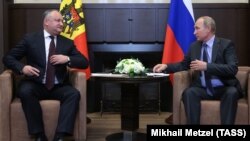Ігор Додон та Володимир Путін на зустрічі в Сочі, Росія, 10 жовтня 2017 року