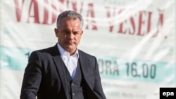 Vlad Plahotniuc în timp ce susține un discurs în fața membrilor și simpatizanţilor Partidului Democrat din Moldova, 13 ianuarie 2016