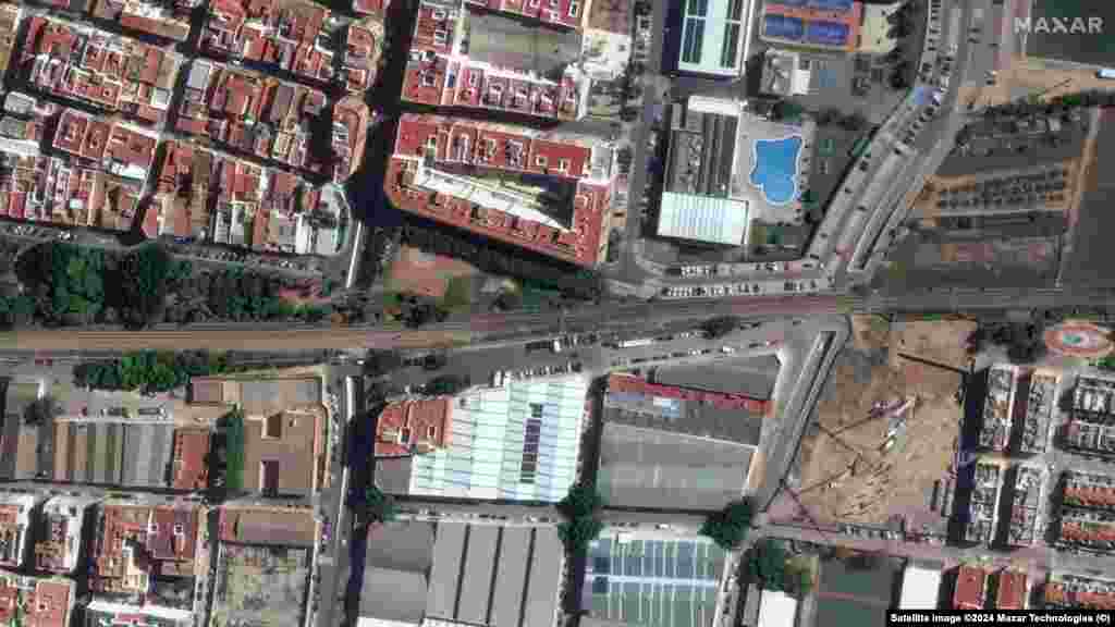 Municipalitatea Alfafar din Valencia înainte de inundații.18 octombrie 2024. Și după aceea - în fotografia din 31 octombrie 2024. &nbsp;