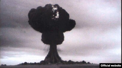 Емізіктері әдемі