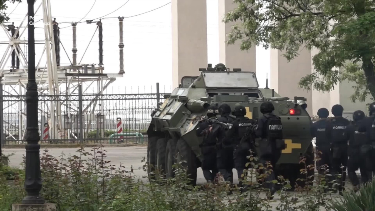 Погрози підірвати ДніпроГЕС і вимоги «особливого статусу» Донбасу: у Запоріжжі відбулися антитерористичні навчання (відео)