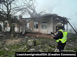 Уничтоженный обстрелом дом в Нежинском районе Черниговской области, 11 декаюря 2025 года