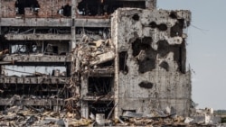 Руїни Донецького аеропорту після обстрілів російськими гібридними військами