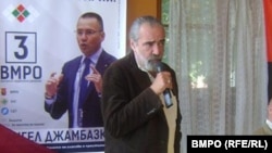 Андрей Слабаков по време на предизборната си кампания като канидат за евродепутат от ВМРО