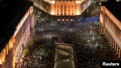 Imagine captată cu drona de la protestele de la Sofia care au dus la căderea guvernului bulgar